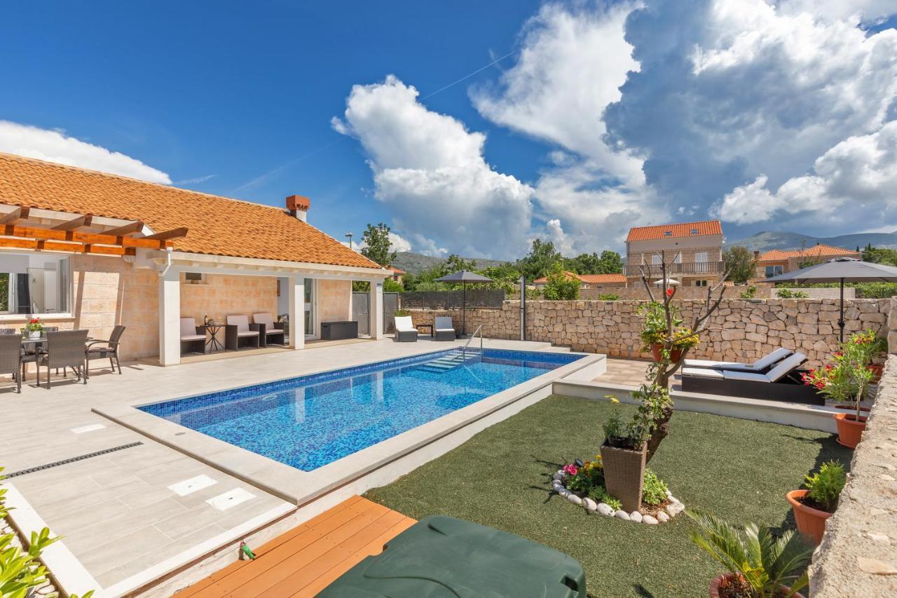 Apartment Holiday Home Doma, Cilipi Near Dubrovnik Čilipi Exterior foto
