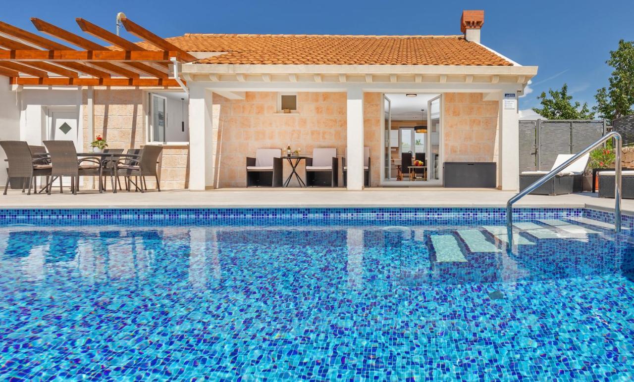 Apartment Holiday Home Doma, Cilipi Near Dubrovnik Čilipi Exterior foto
