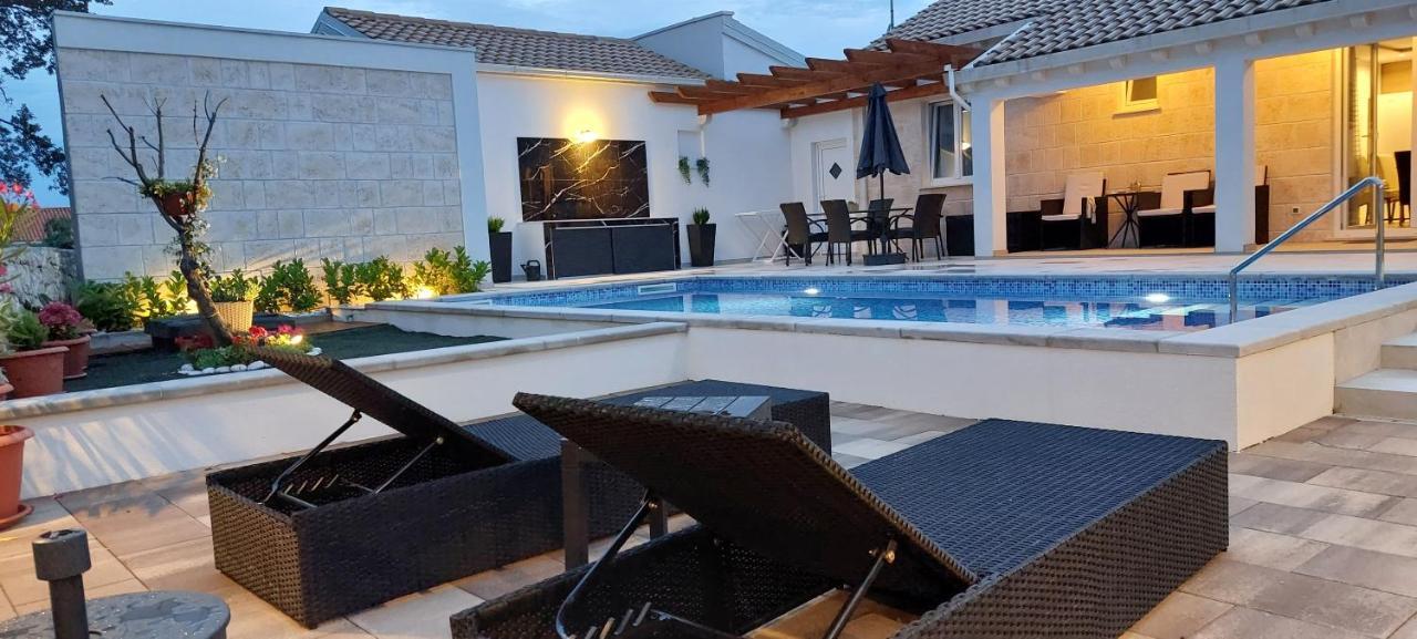 Apartment Holiday Home Doma, Cilipi Near Dubrovnik Čilipi Exterior foto